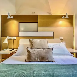 Santacroce Luxury 4*, Lecce Italien