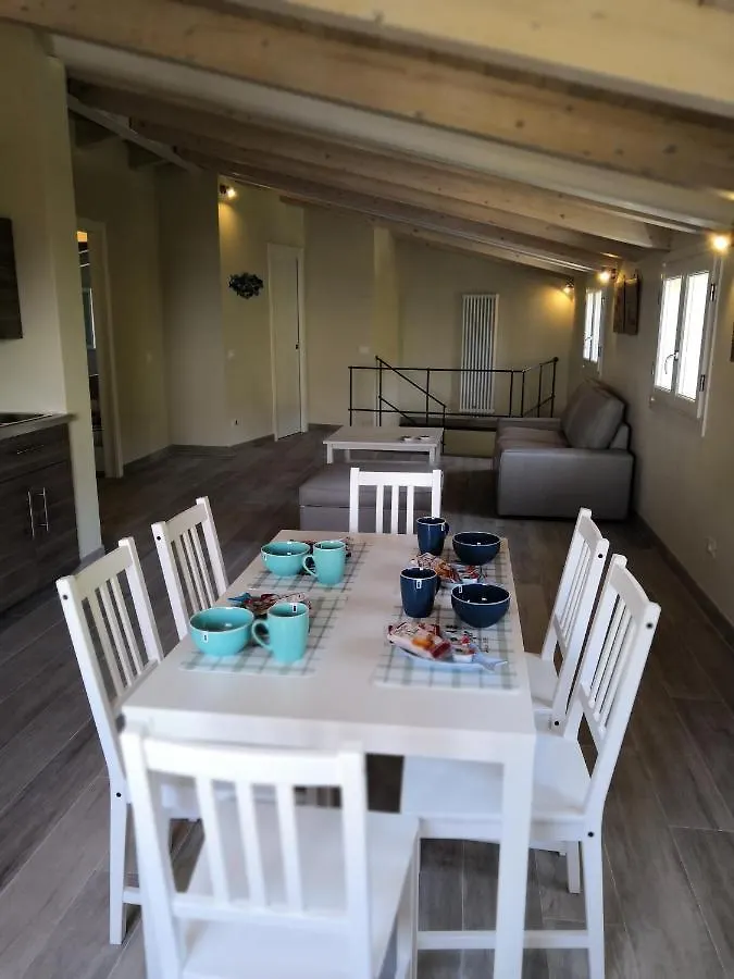 Camere Toni Vernazza 0*,